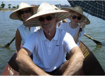 Foreign Experts Favor Vietnam Labor Market: Survey